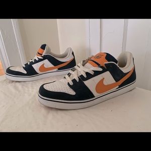 Nike 6.0 Air Mogan. Size 13 Navy/Orange/White